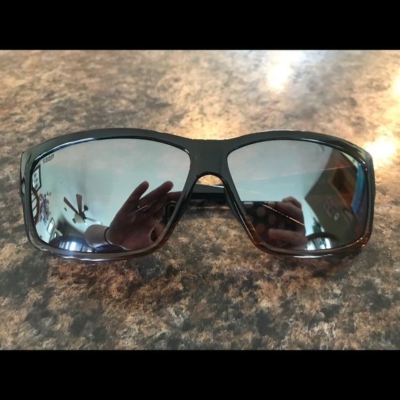 Women’s sunglasses Costa - Picture 3 of 4
